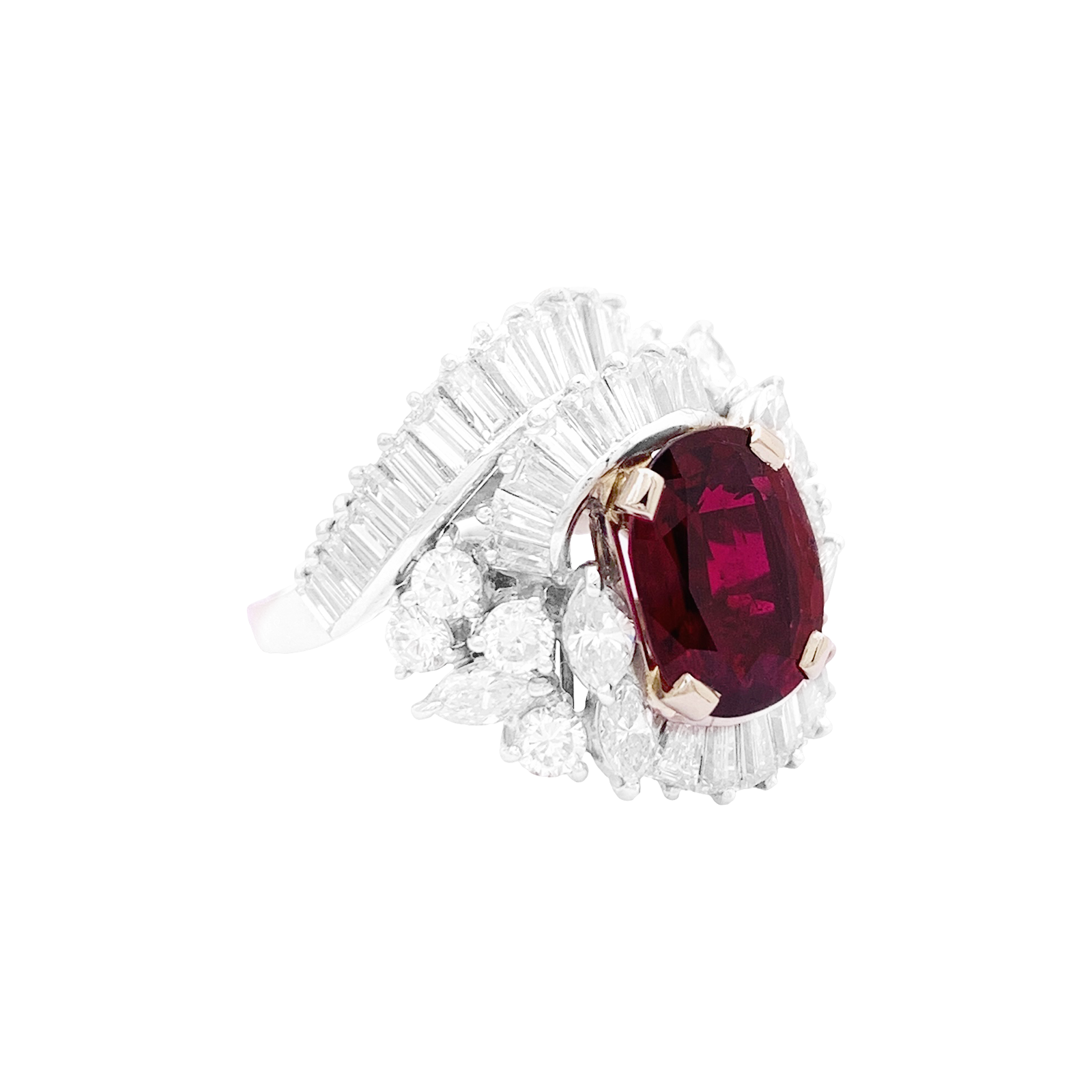 Bague jupe rubis, diamants, platine. 3