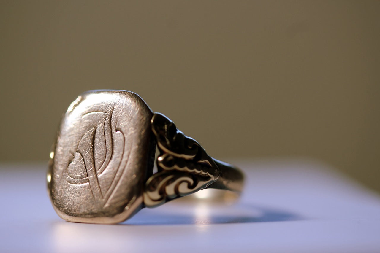 La chevalière, bague pour homme par excellence