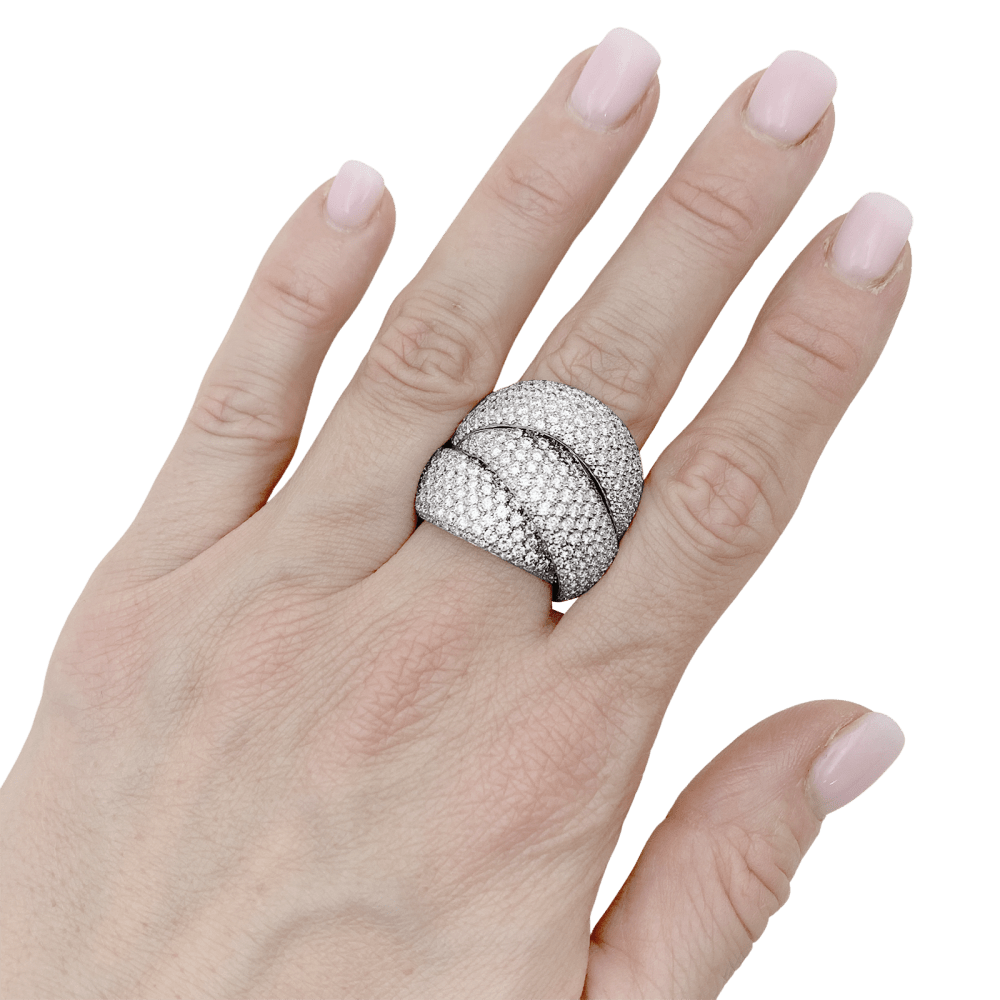 Bague pavage diamants, or blanc. 5