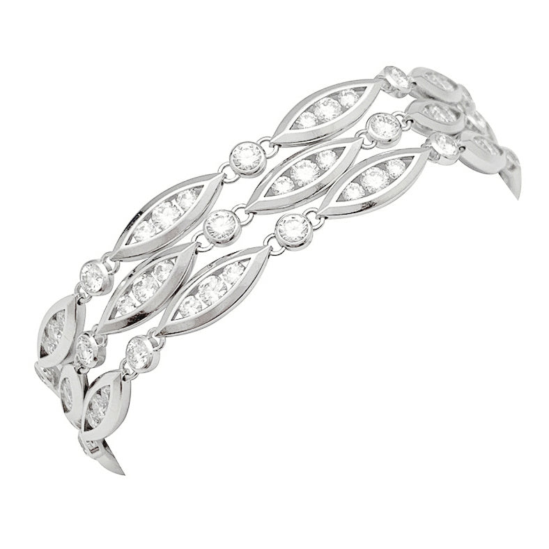 Bracelet Chaumet en or blanc modèle "Classique", diamants. 7