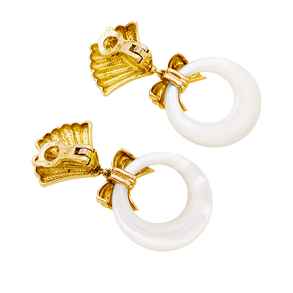 Boucles d'oreilles transformables Van Cleef & Arpels, or jaune, pierres de couleur.  8