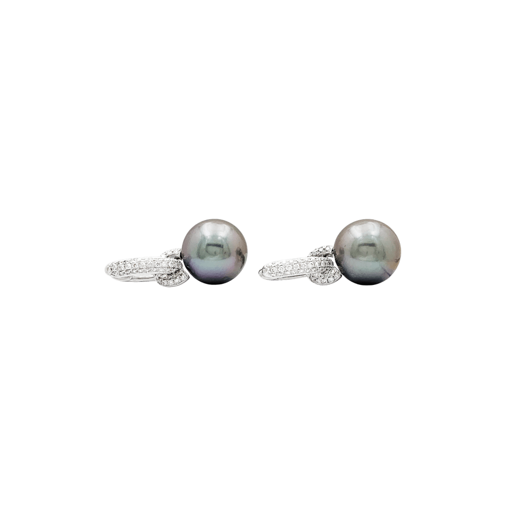 Boucles d'oreilles perles de Tahiti et diamants.  2