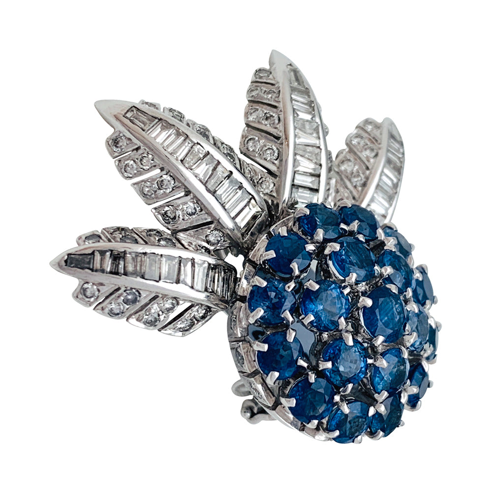 Boucles d'oreilles en or blanc, saphirs et diamants. 3