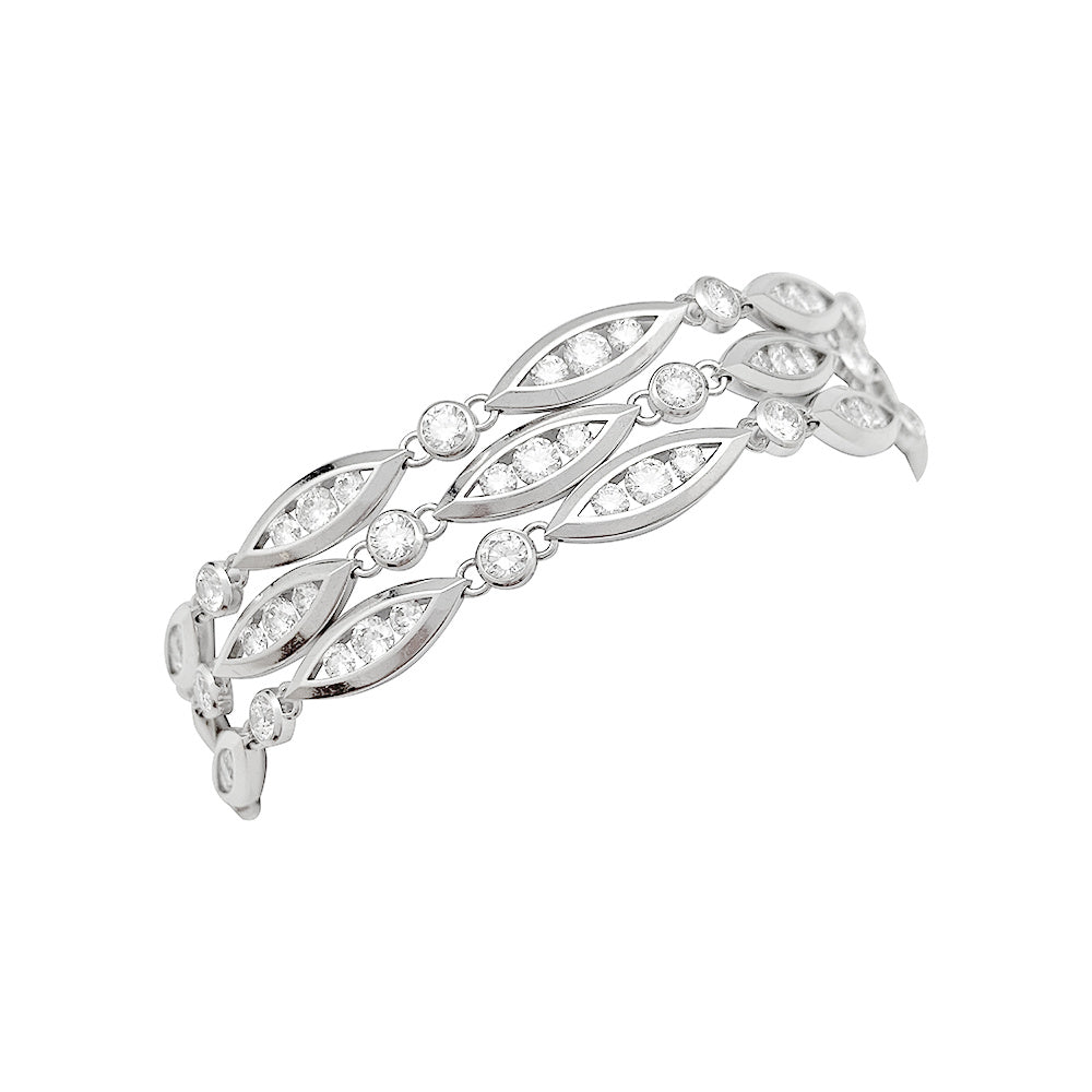 Bracelet Chaumet en or blanc modèle "Classique", diamants. 2