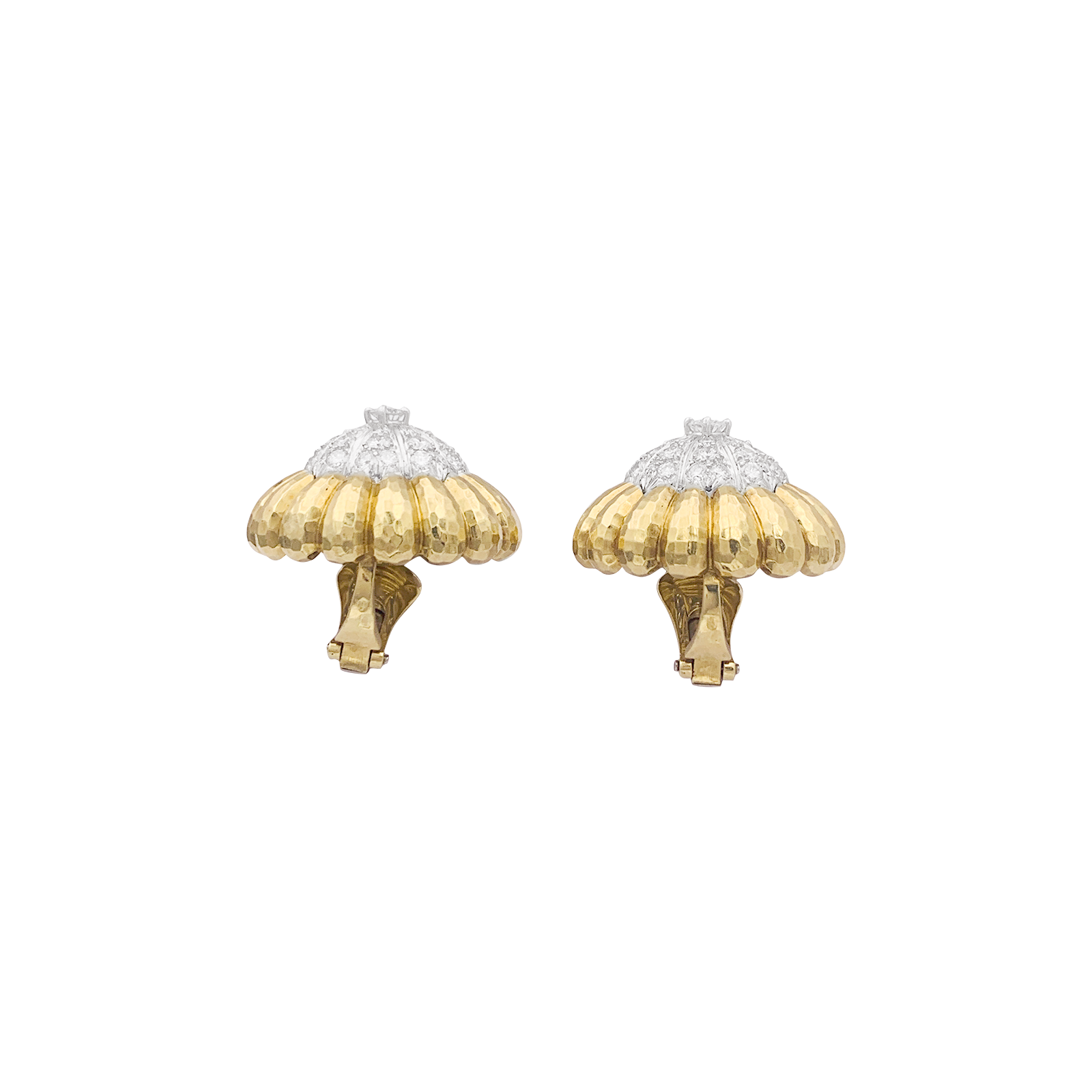 Clips d'oreilles David Webb, "Boutons", platine, or jaune, diamants. 4