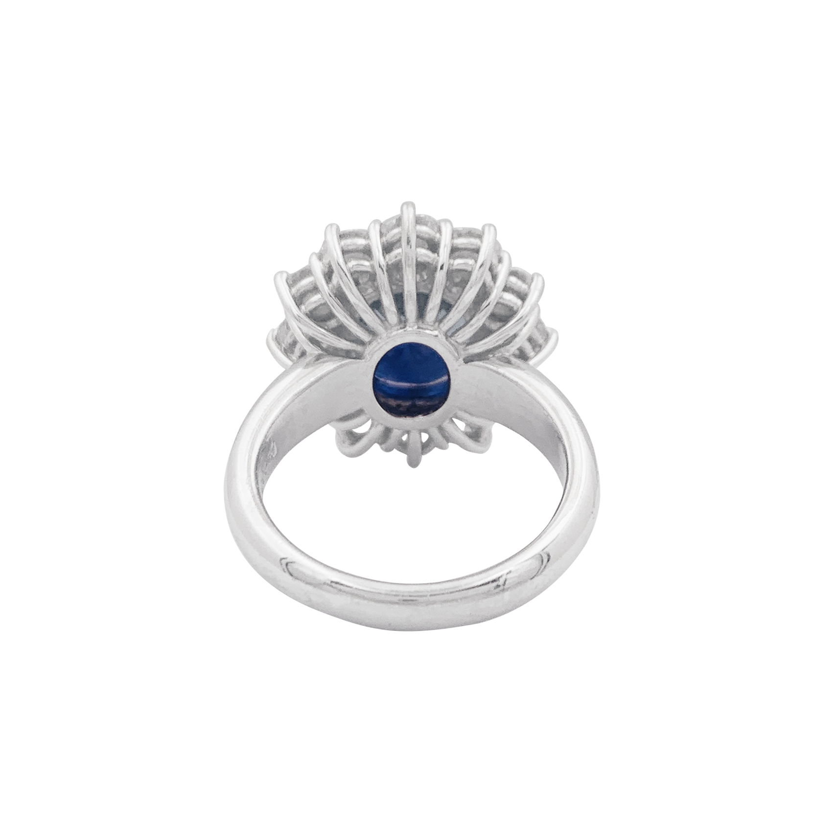 Bague "Pompadour" or blanc, diamants, saphir. 6