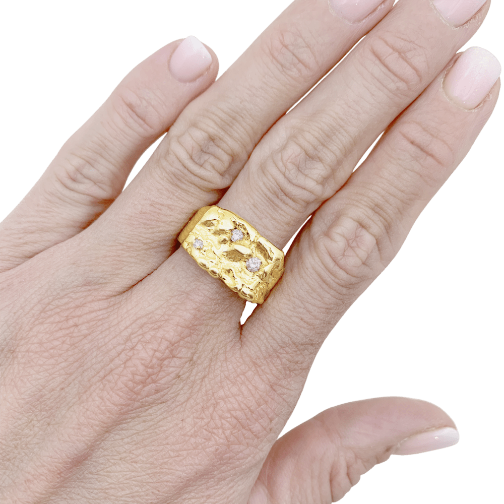 Bague chevalière, or jaune, diamants.  5