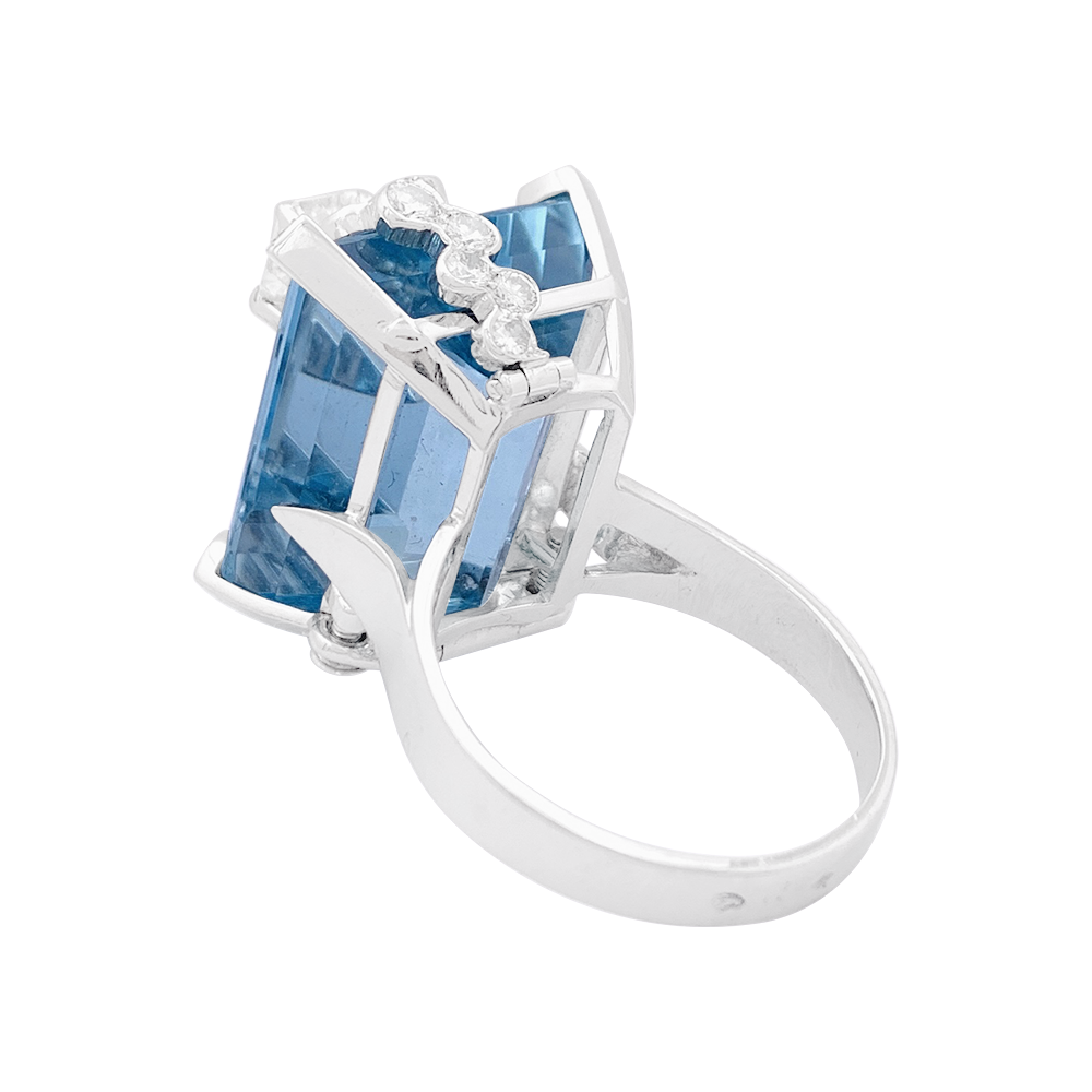 Bague cocktail aigue-marine, diamants, or blanc. 4