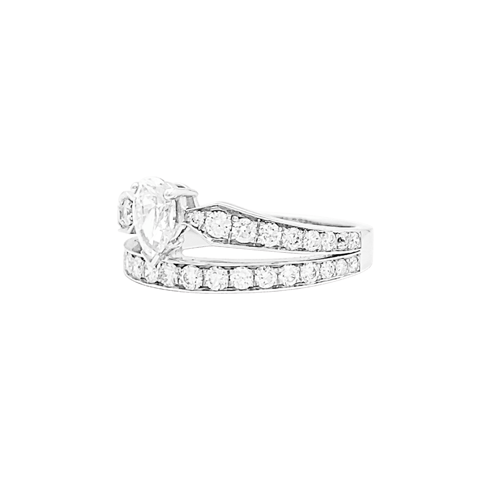 Bague CHAUMET, «Joséphine Diadème », or blanc, diamants.  2