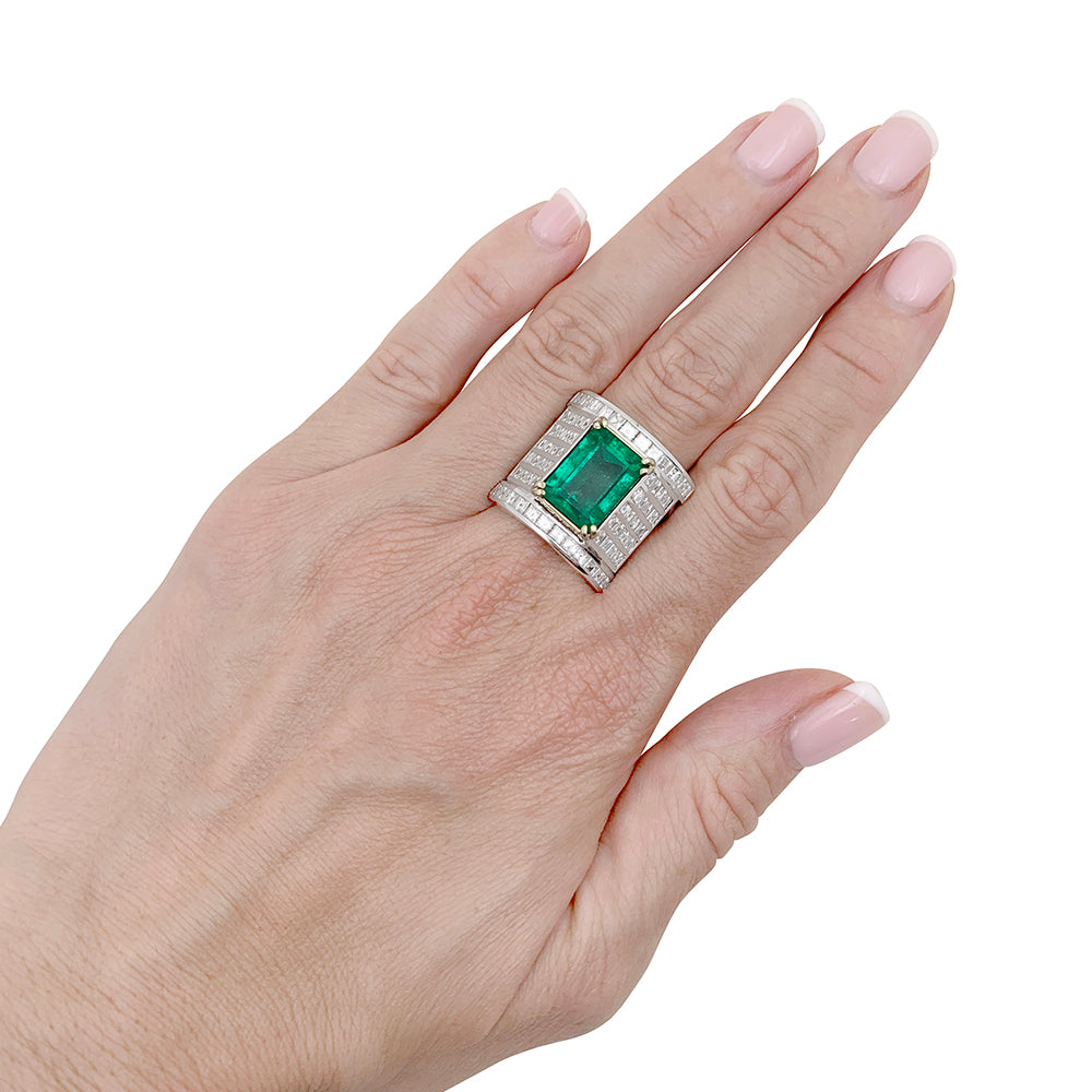 Importante bague Repossi deux ors, émeraude, diamants. 2