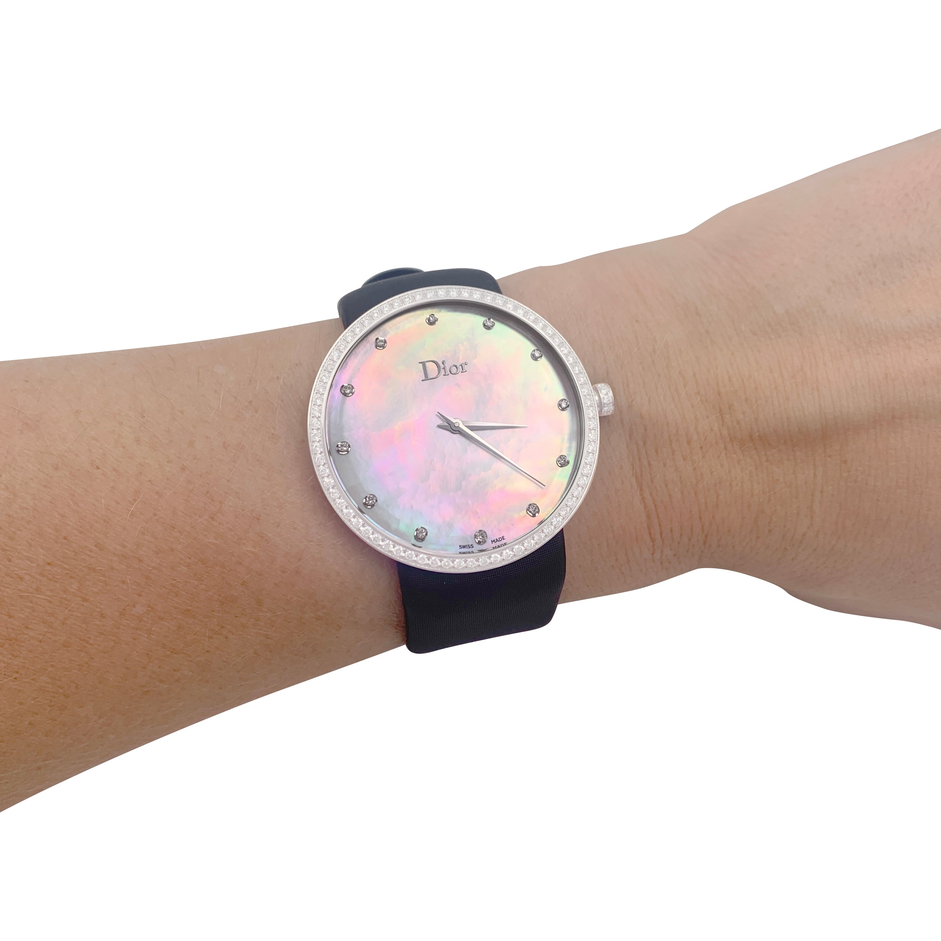 Montre Dior, "La D de Dior", acier, nacre, diamants. 2