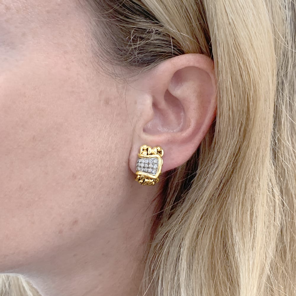 Boucles d'oreilles "Mailles" vintage deux tons d'ors et diamants.  5
