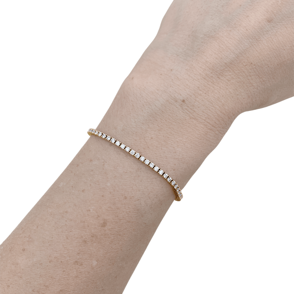 Bracelet ligne, or rose et diamants.  5