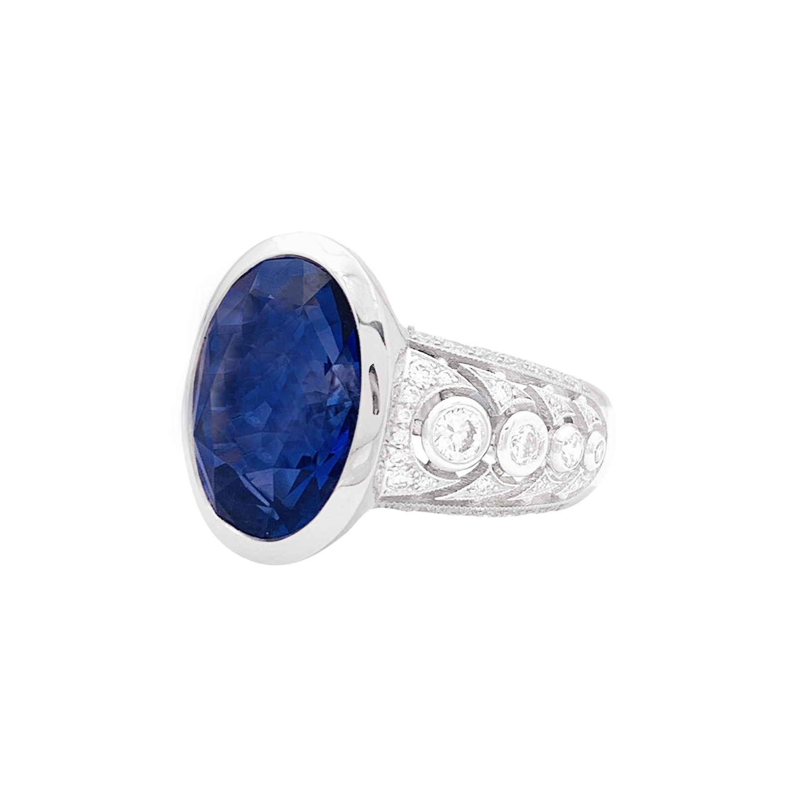 Bague en or blanc, saphir et diamants.  3