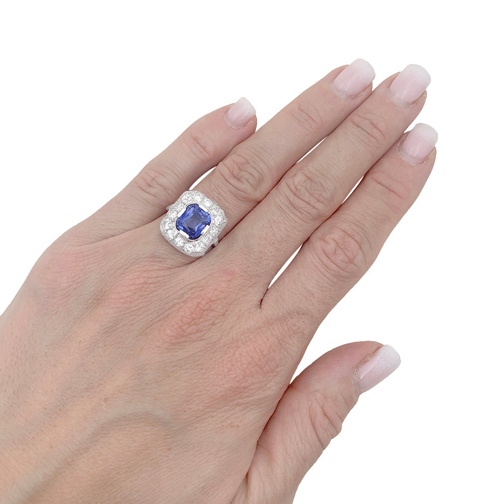 Bague "Pompadour" platine, or blanc, saphir, diamants. 2