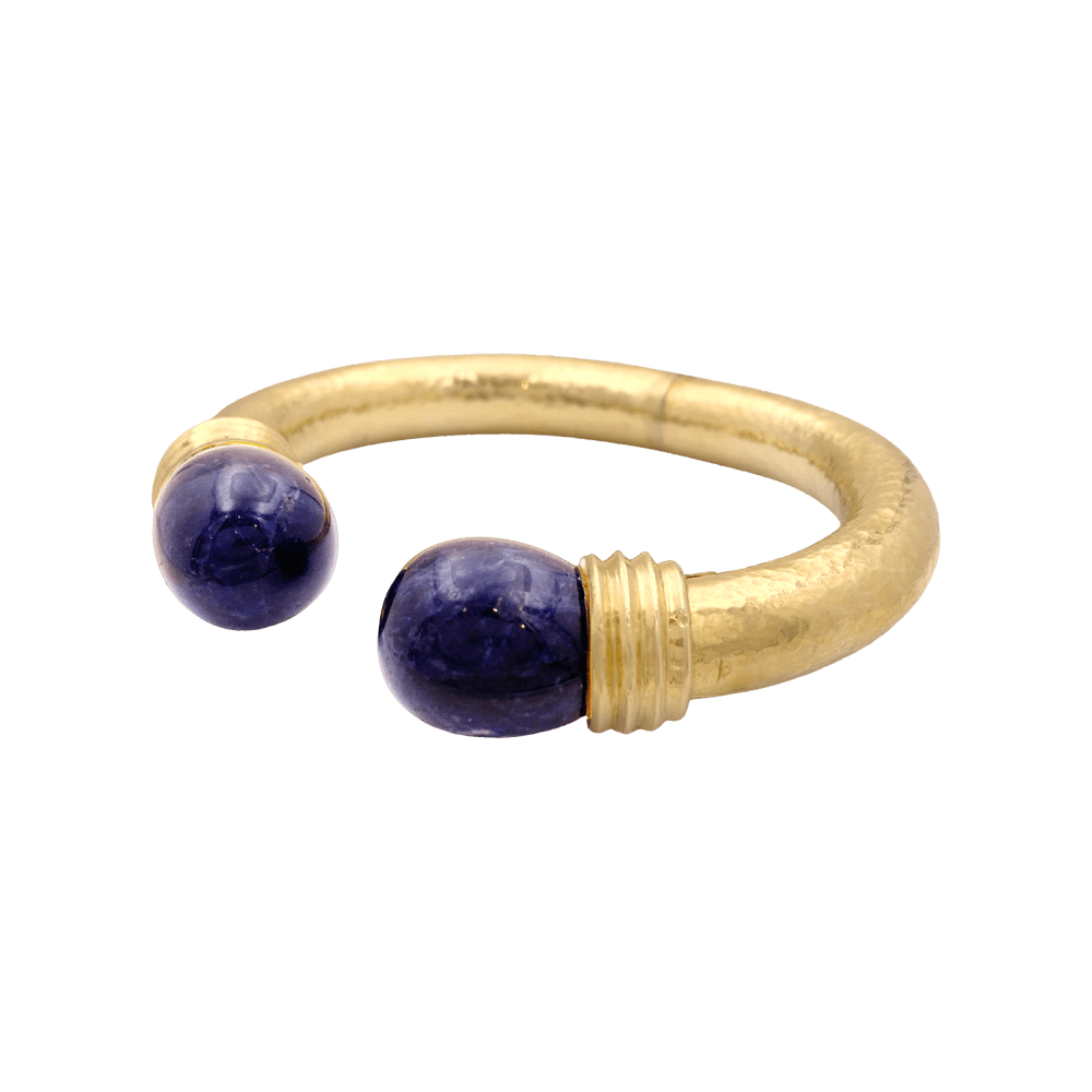 Bracelet jonc Ilias Lalaounis, collection "Neolithic", en or jaune martelé et sodalite. 4
