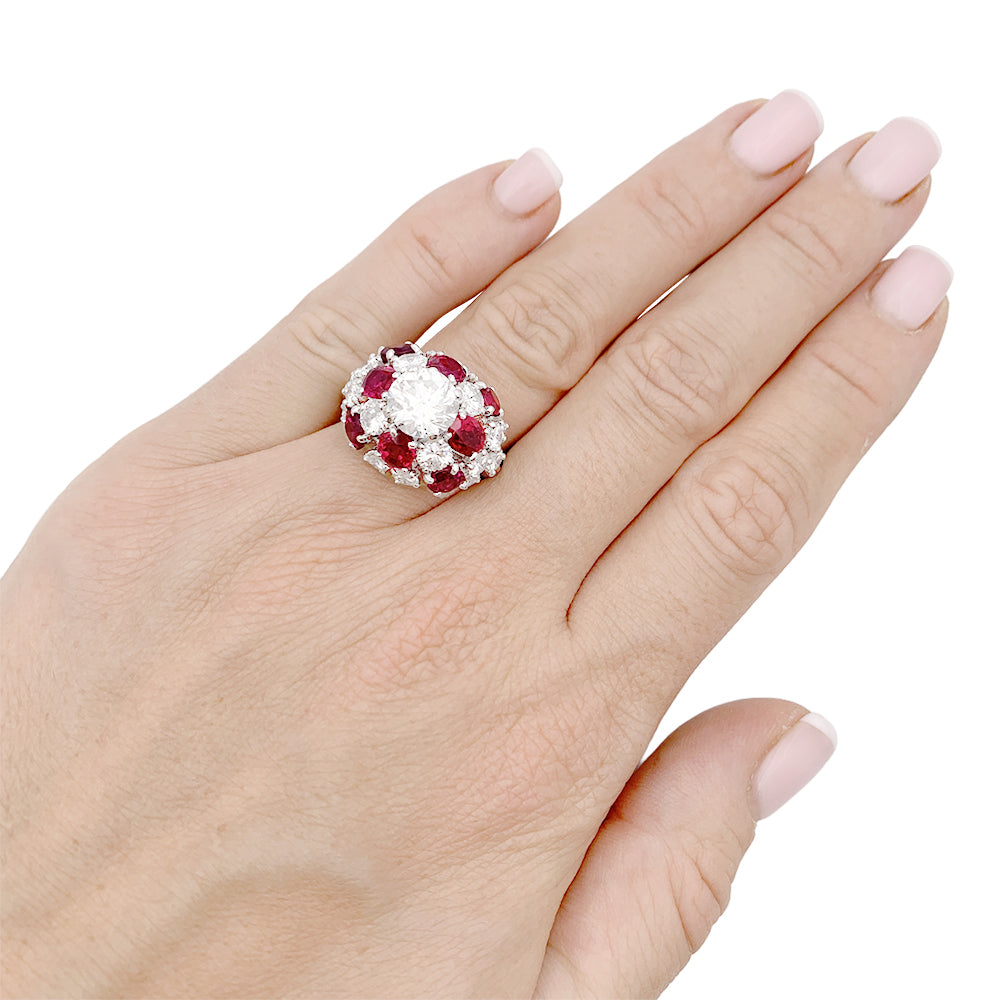 Bague platine, diamants, rubis. 6