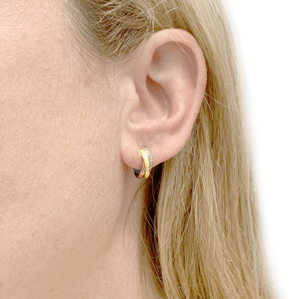 Boucles d'oreilles Cartier, "Trinity", 3 ors, diamants.  6