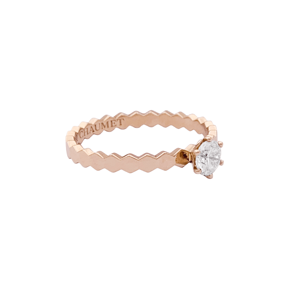 Bague CHAUMET "Bee" en or rose et diamant. 2
