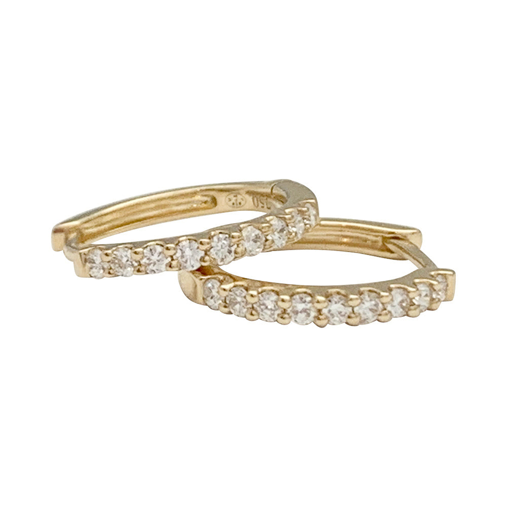 Paire de petites créoles en or jaune, diamants. 2