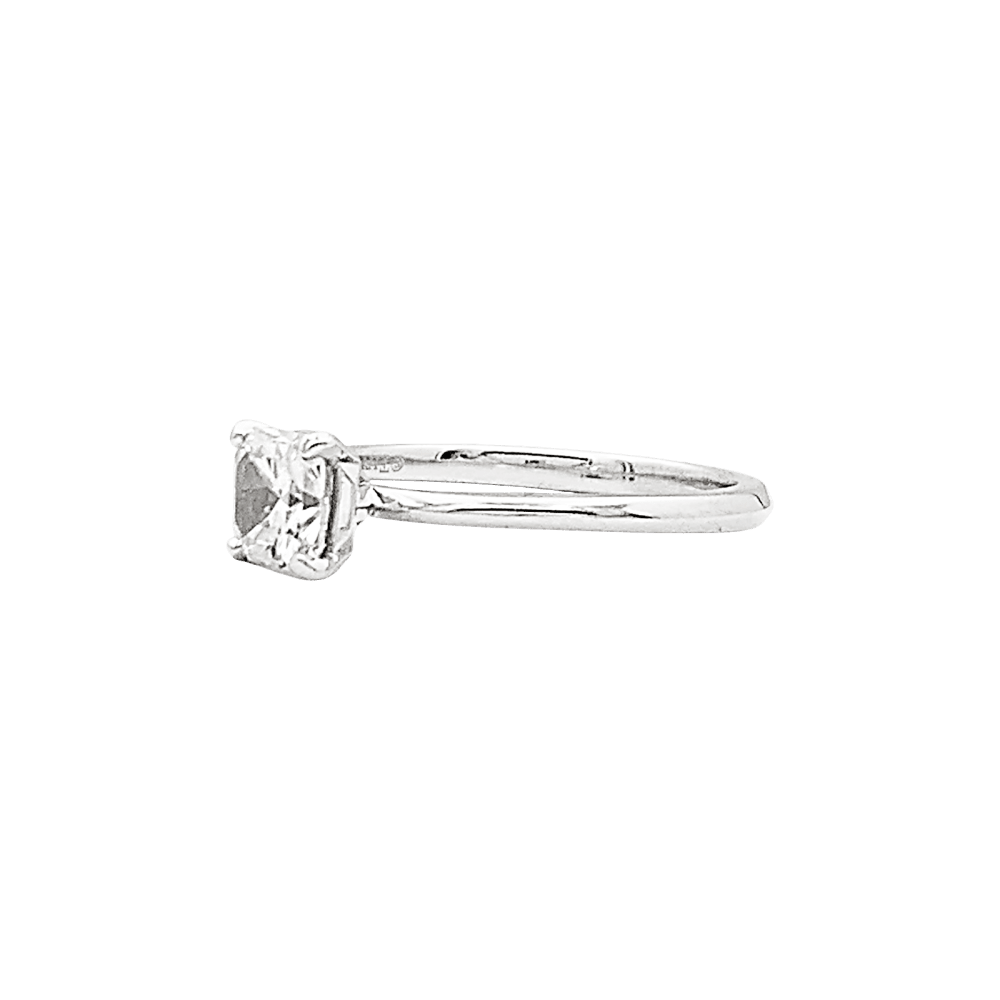 Bague solitaire Tiffany & Co, "True", platine et diamant.  4