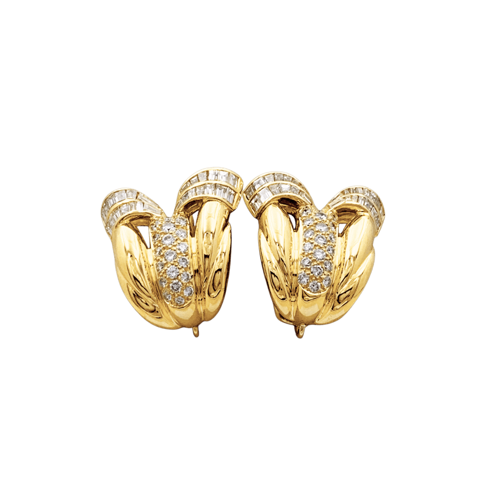 Boucles d'oreilles "Tulipe" en or jaune et diamants. 1