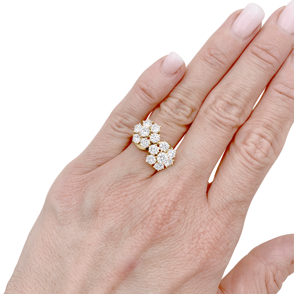 Bague Van Cleef & Arpels, “Fleurs”, or jaune, diamants.  5