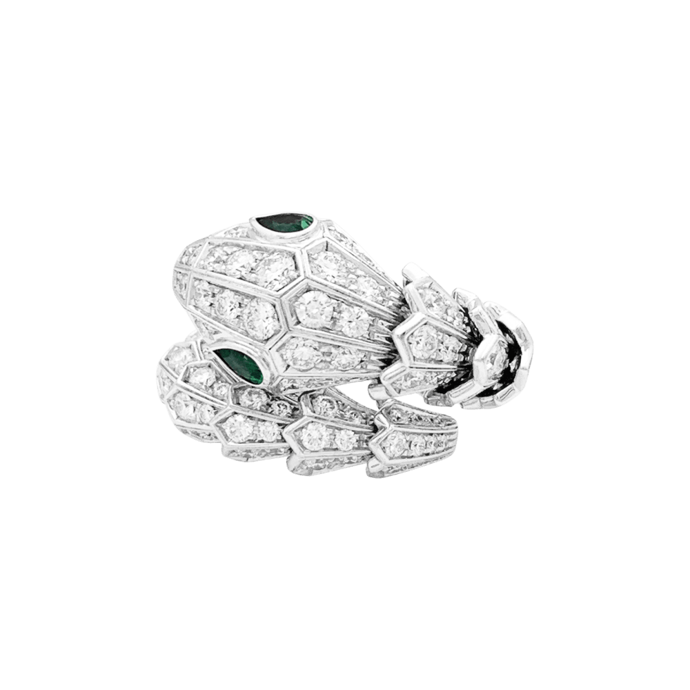 Bague BULGARI "Serpenti", en or blanc, diamants et émeraudes. 2