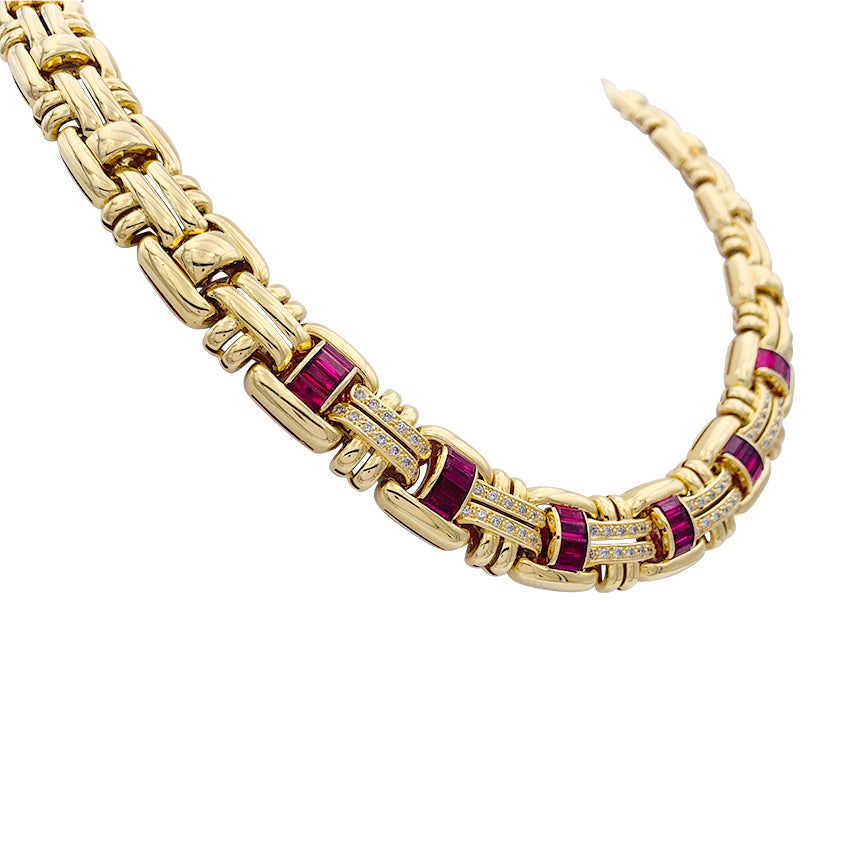 Collier Wempé en or jaune serti de rubis et de diamants. 2