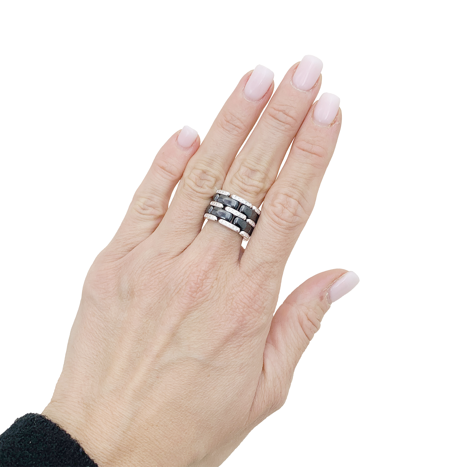 Bague Chanel,"Ultra", en or blanc, céramique noire et diamants. 6