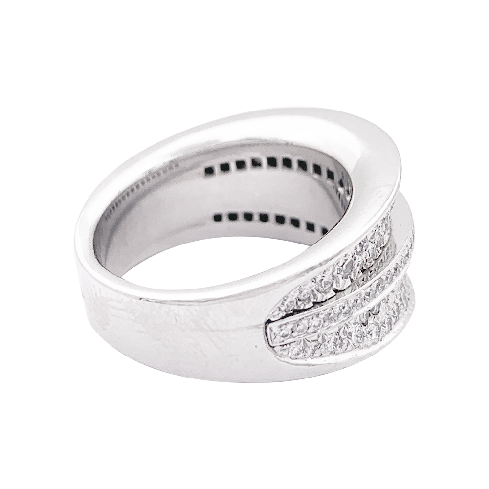 Bague Cartier "Barrette" or blanc, diamants. 7