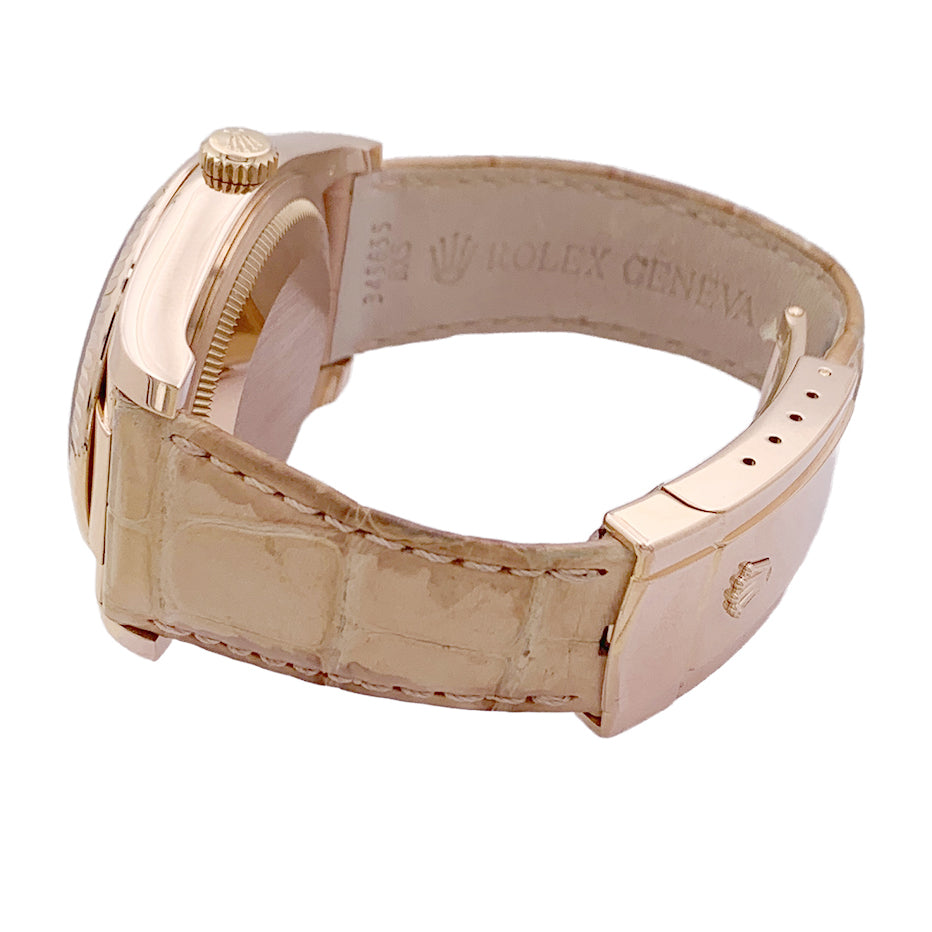 Montre Rolex, "Datejust" or rose, diamants, cuir. 2