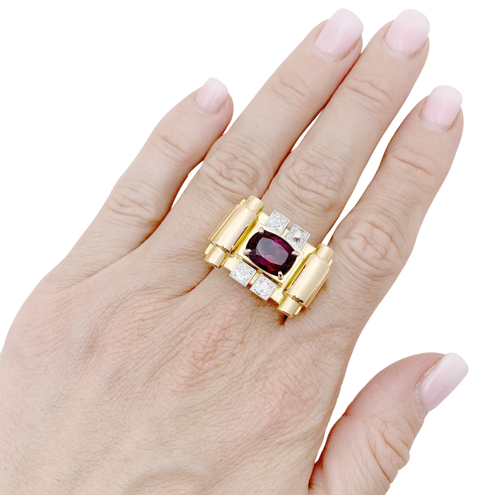 Bague "tank", deux tons d'or, grenat et diamants. 5