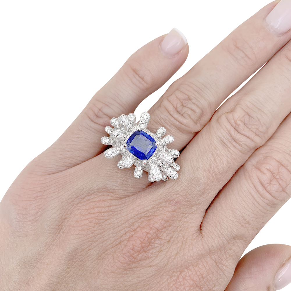 Bague or blanc, saphir et diamants. 5
