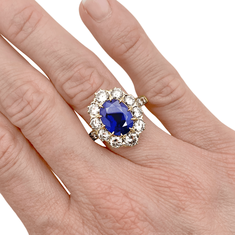 Bague en or jaune et blanc, saphir, diamants.  7