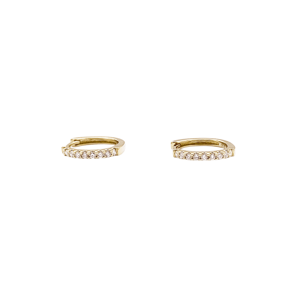 Paire de petites créoles en or jaune, diamants. 2
