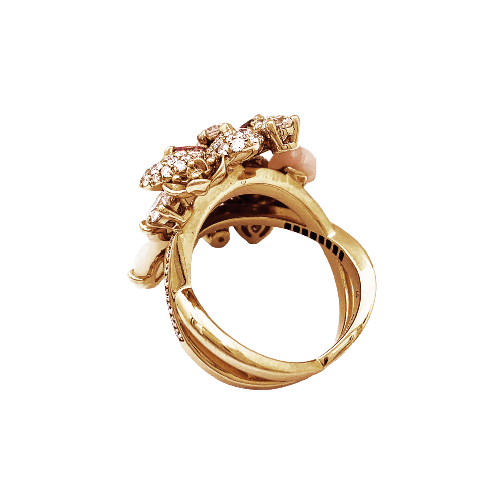 Bague Chaumet, « Hortensia Aube rosée », or rose, diamants, saphir rose et opales roses.  5