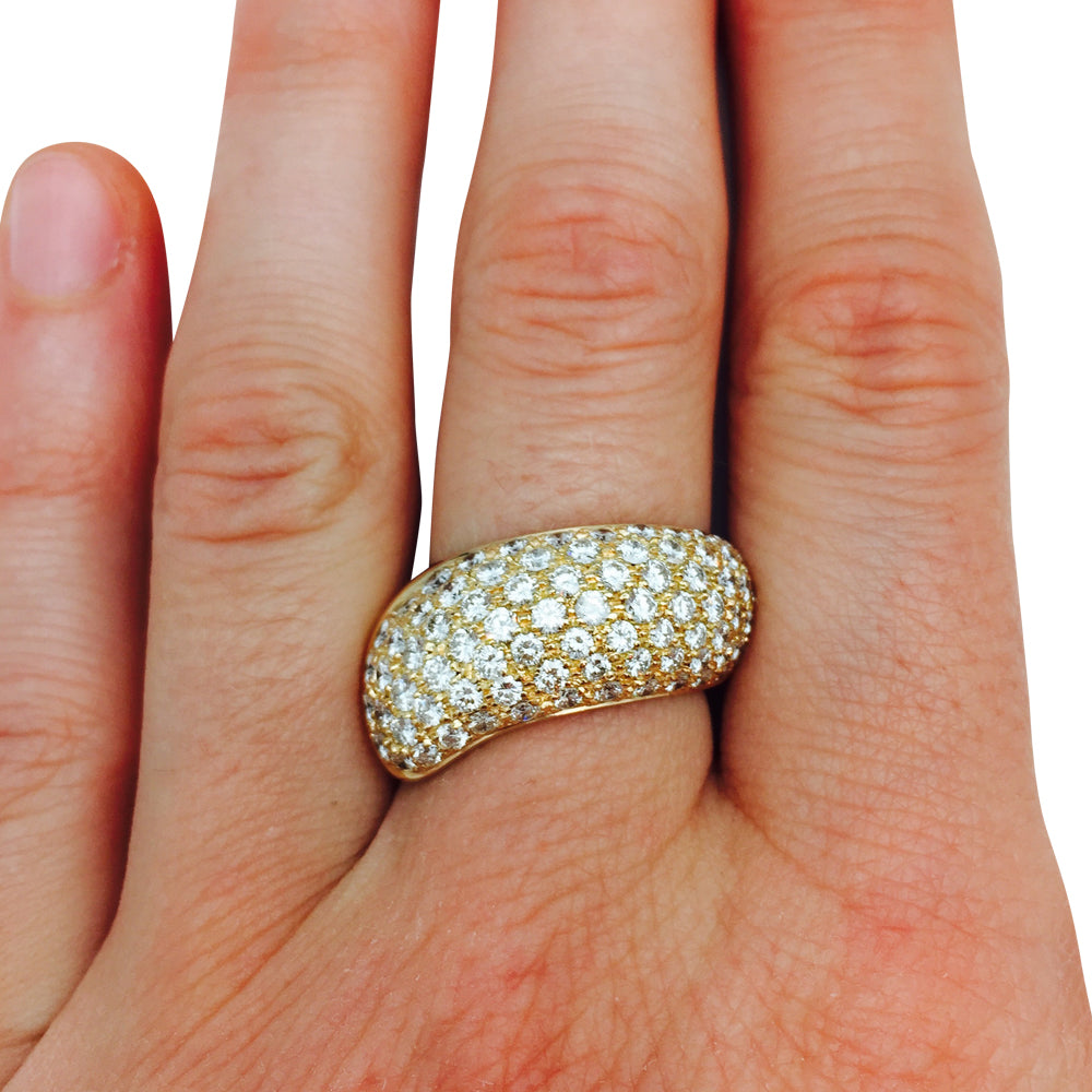 Bague Chaumet, modèle "Hommage à Venise", en or jaune et diamants. T54 3