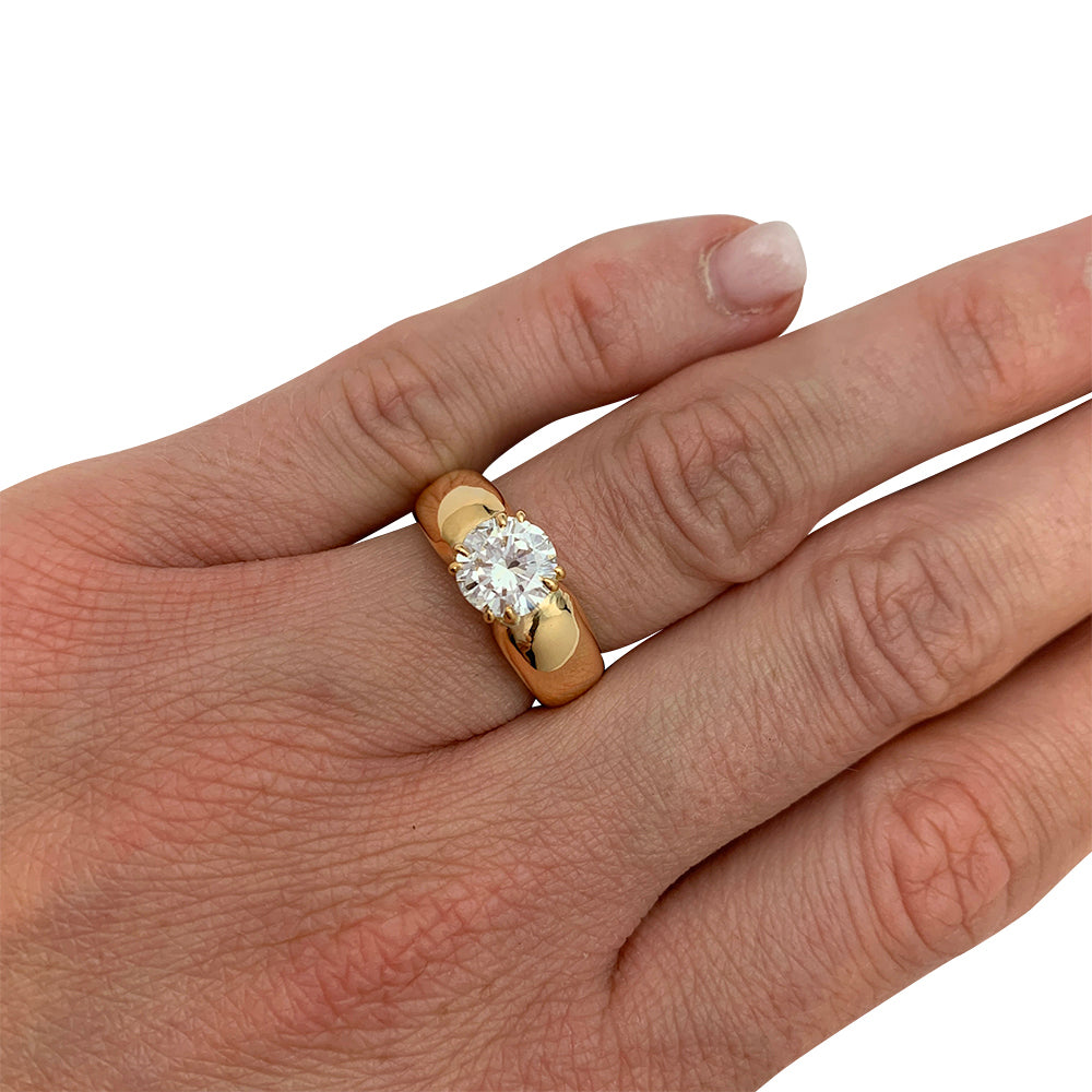 Bague jonc or jaune, diamant. 7