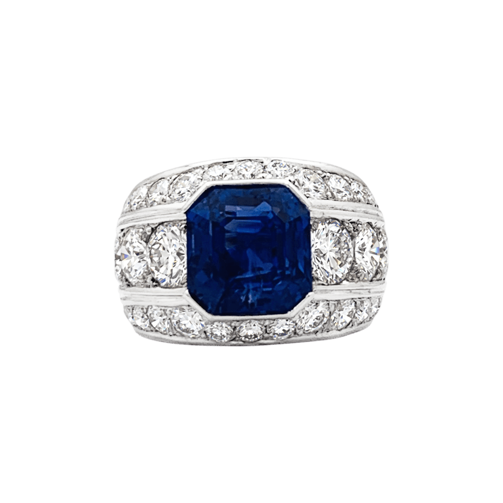 Bague platine, saphir et diamants.  1