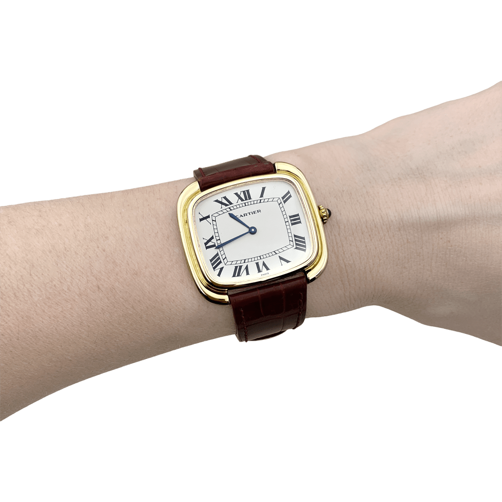 Montre Cartier, « Square » en or jaune et cuir. 7