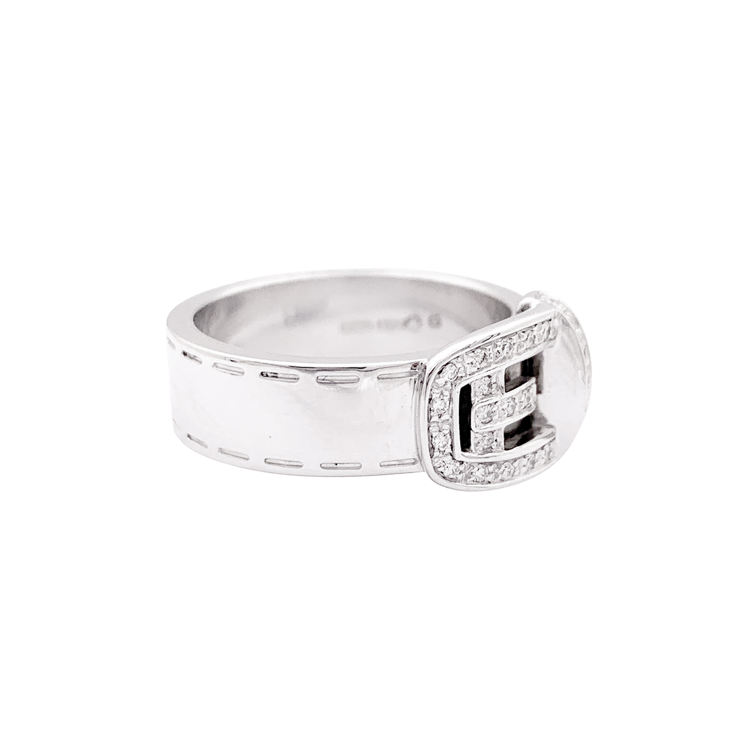 Bague Gucci "Ceinture" or blanc, diamants. 2