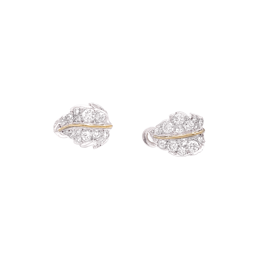 Boucles d'oreilles feuilles deux tons d'or et diamants.   2