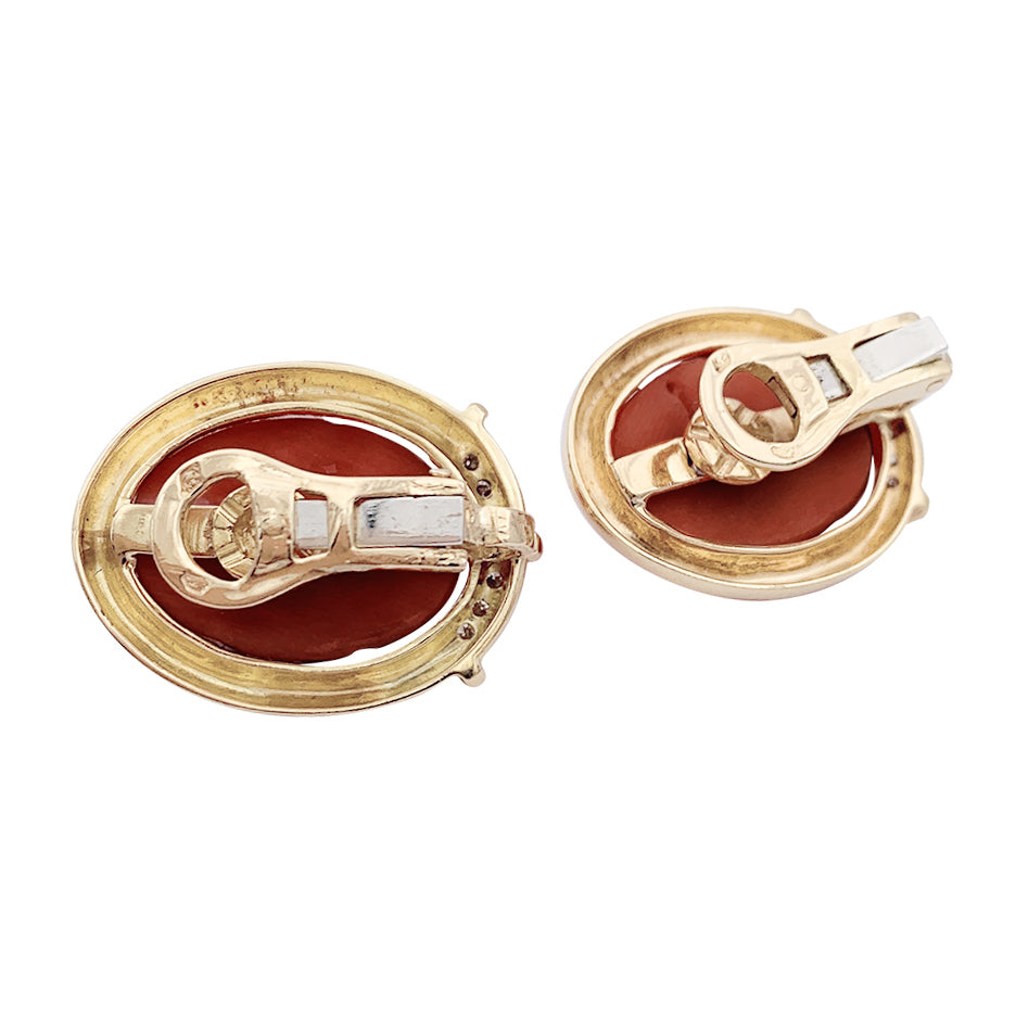 Boucles d'oreilles clips or jaune, corail et diamants. 4