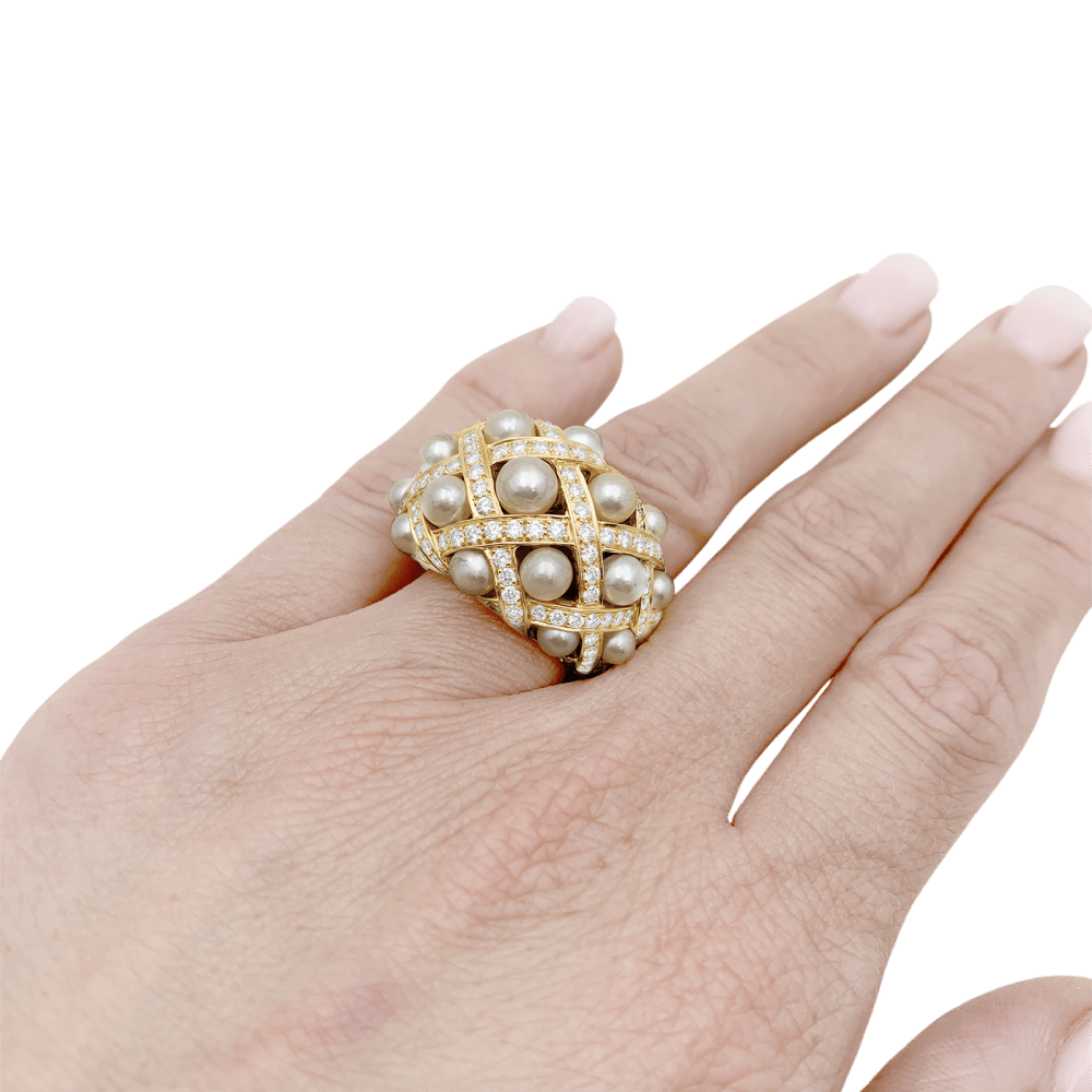 Bague Chanel, "Baroque", or jaune, diamants et perles.  5