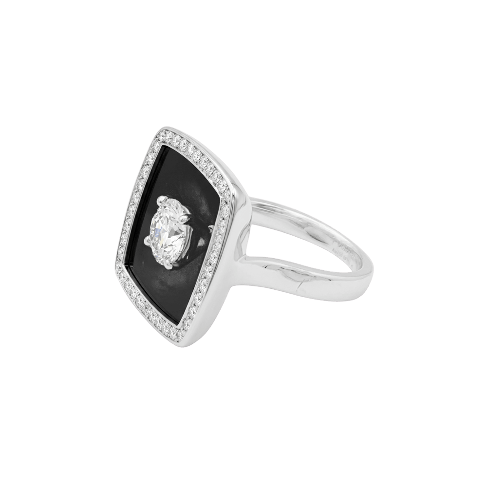 Bague Chanel, "Nuit Noire", or blanc, émail, diamant 1,01 carat.  4