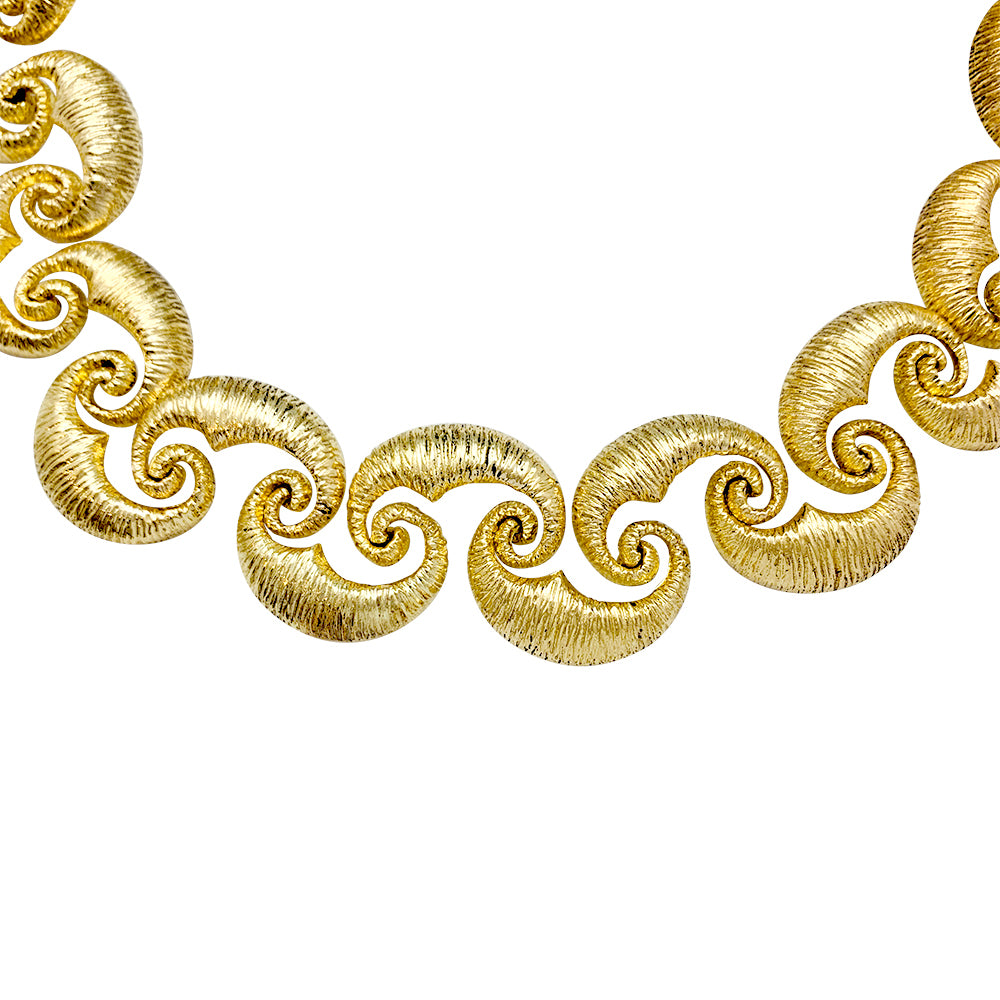 Collier en or jaune vintage. 8