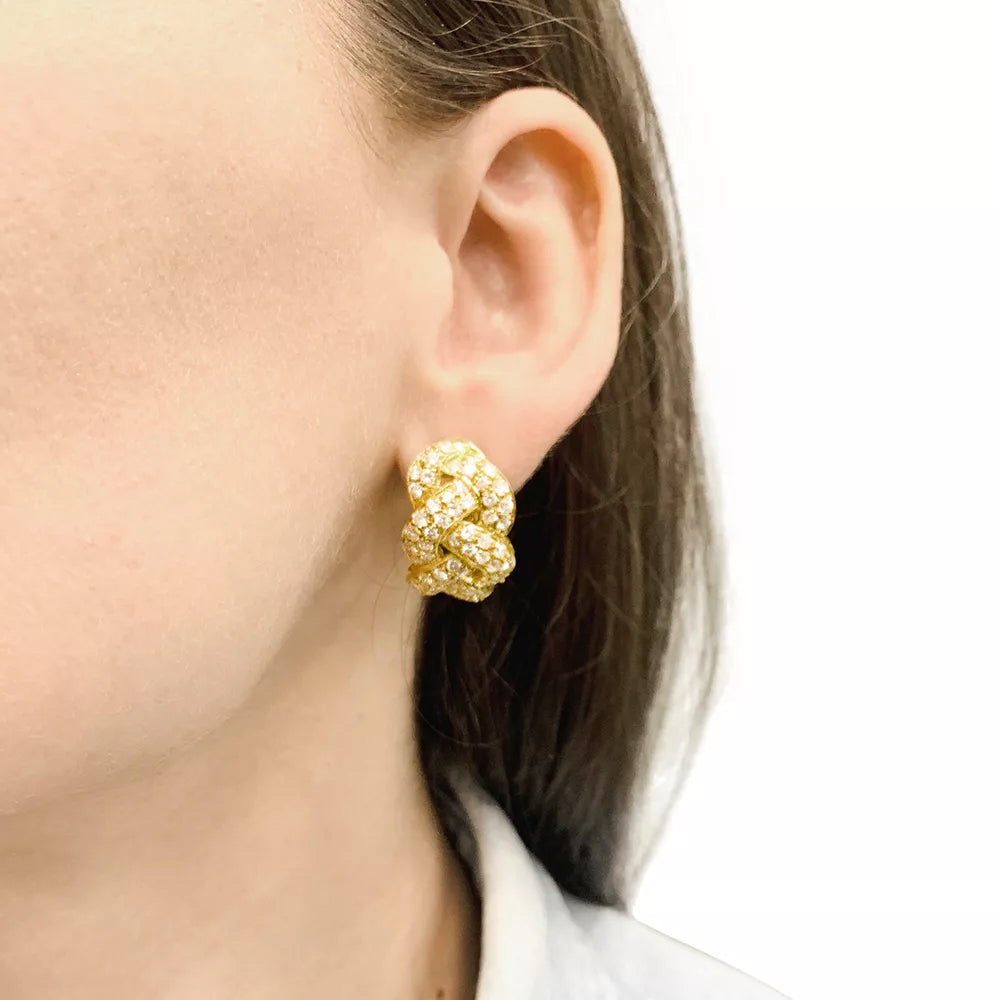 Boucles d'oreilles "Tresse" or jaune, diamants. 3