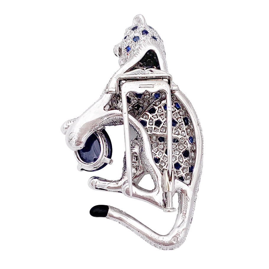 Broche Cartier "Nefertari Panthère" platine, diamants, pierres de couleur, émail. 6