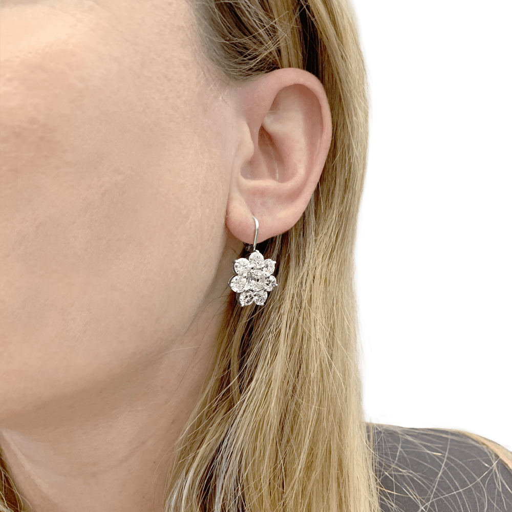 Boucles d'oreilles dormeuses, or blanc et diamants.  7